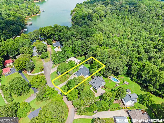 272 Indian Cove Drive, Dawsonville, GA 30534