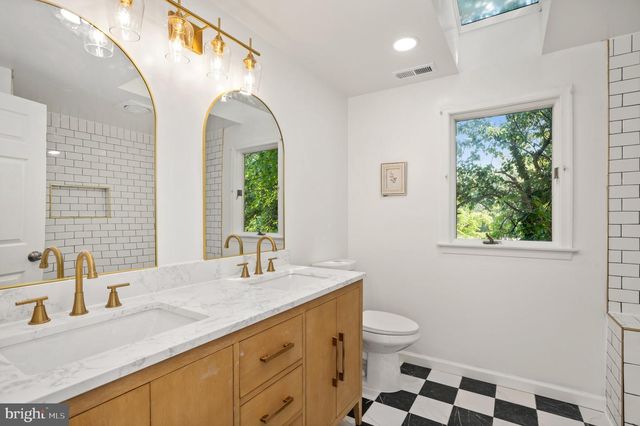 6603 GUDE AVE, Takoma Park, MD 20912