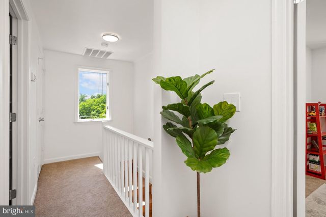 6603 GUDE AVE, Takoma Park, MD 20912