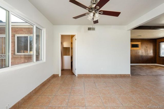 702 Scranton Court, Aurora, CO 80011