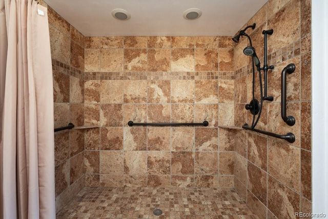 702 Scranton Court, Aurora, CO 80011