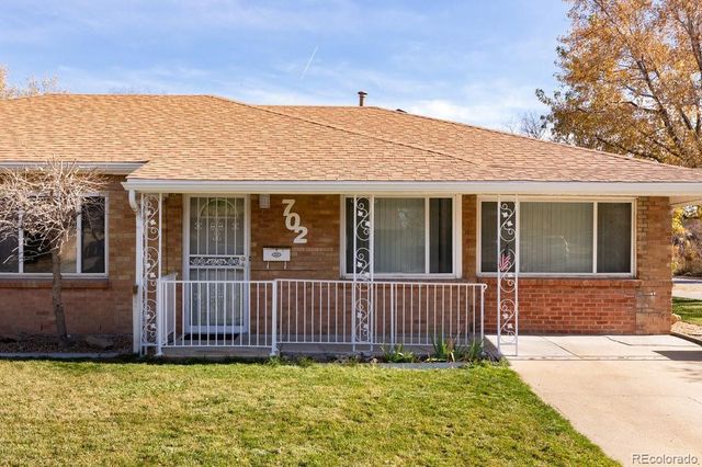 702 Scranton Court, Aurora, CO 80011