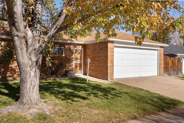702 Scranton Court, Aurora, CO 80011