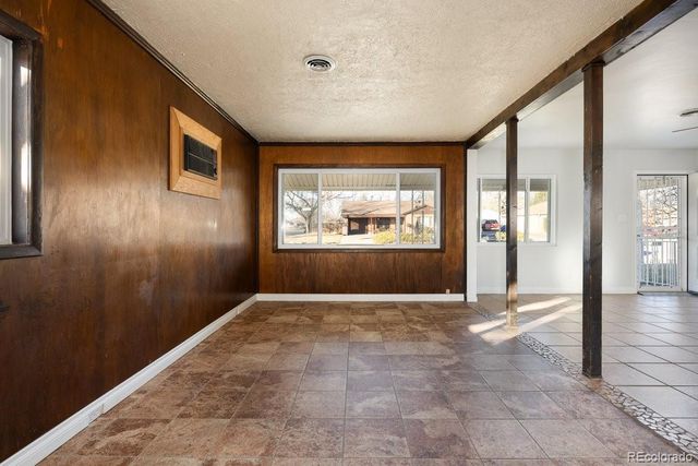 702 Scranton Court, Aurora, CO 80011