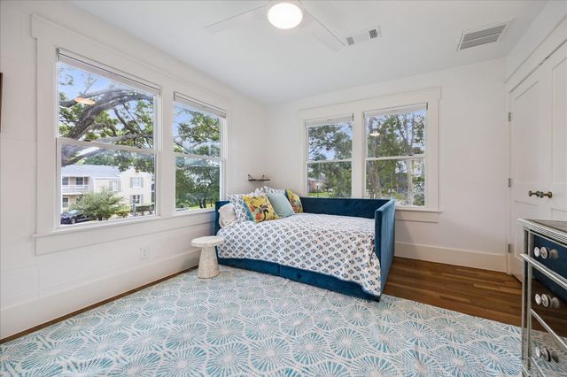 2310 Swift Boulevard, Houston, TX 77030