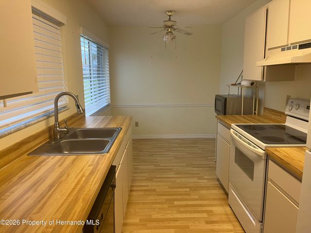 7686 St Andrews Boulevard, Weeki Wachee, FL 34613