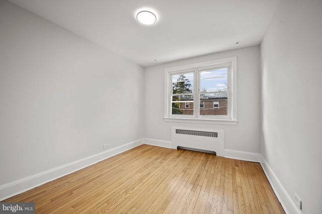 30 NUNNERY LN, Catonsville, MD 21228