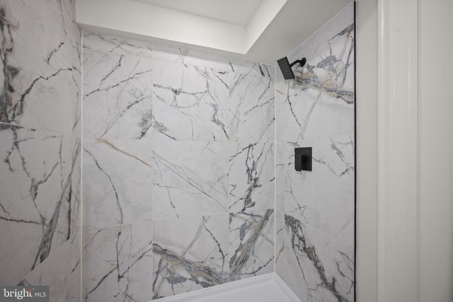 30 NUNNERY LN, Catonsville, MD 21228