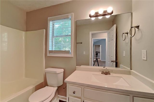 3945 Piper Glen Drive, Buford, GA 30519