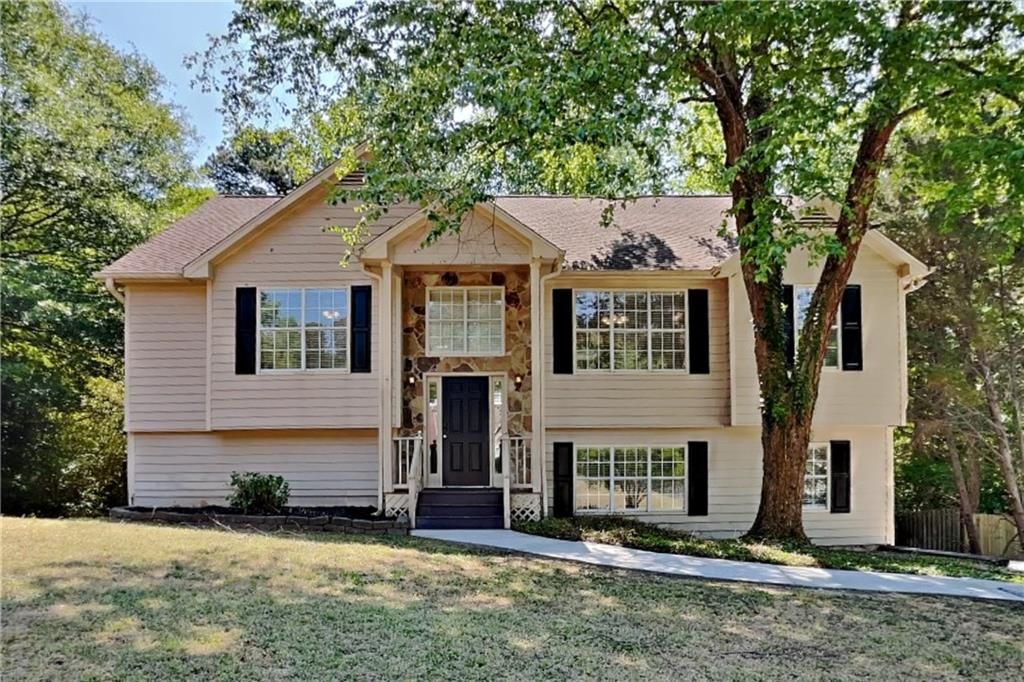 3945 Piper Glen Drive, Buford, GA 30519