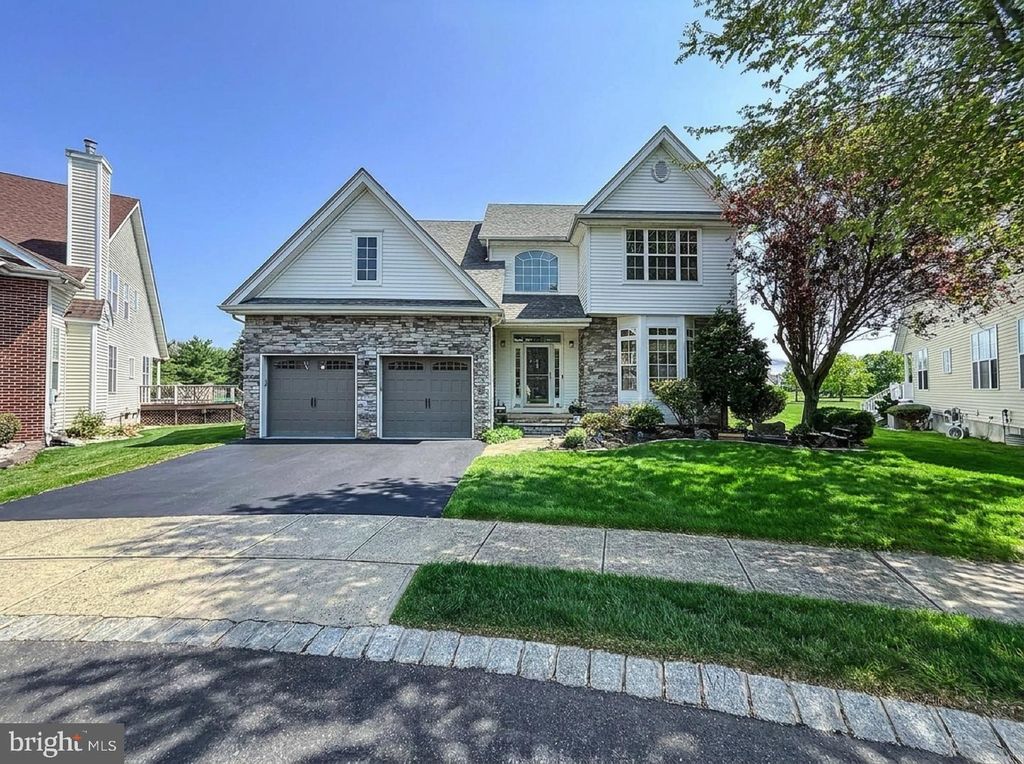 16 TRYALL BLVD, Monroe Township, NJ 08831