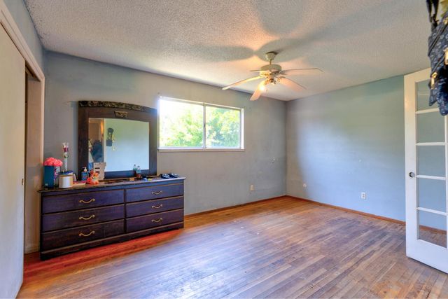 620 Lenore Dr, Modesto, CA 95351