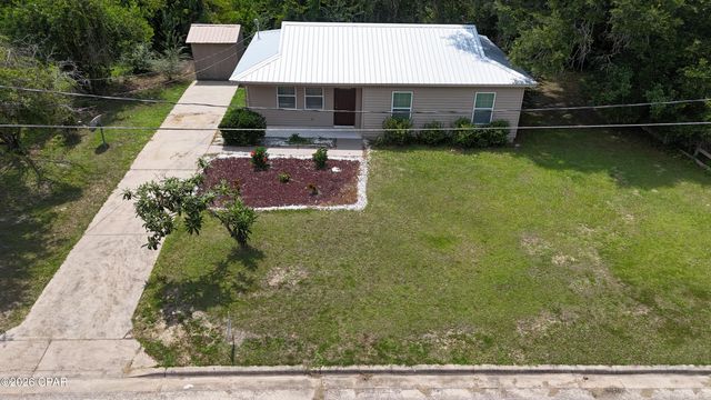 2925 Harley Drive, Marianna, FL 32448