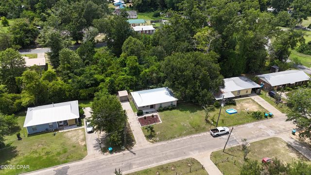 2925 Harley Drive, Marianna, FL 32448