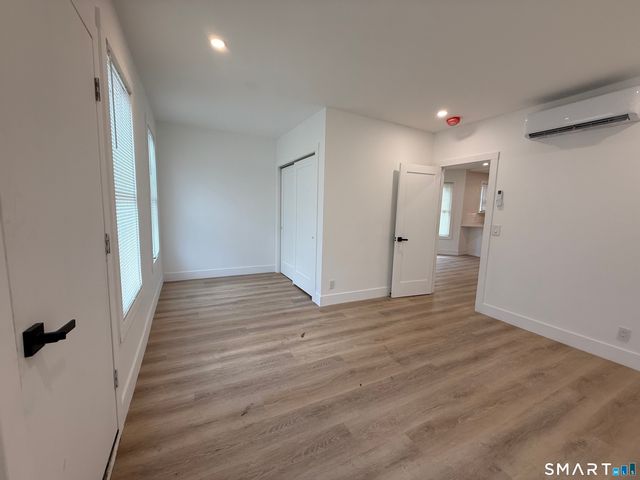 21-23 Elliott Street, Hartford, CT 06114