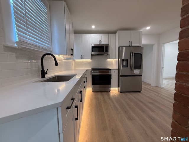 21-23 Elliott Street, Hartford, CT 06114
