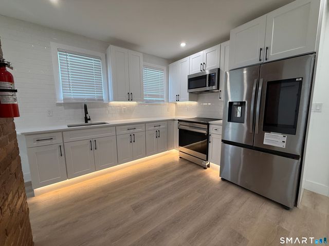 21-23 Elliott Street, Hartford, CT 06114