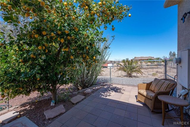 14105 S Cactus Road, Yucca, AZ 86438