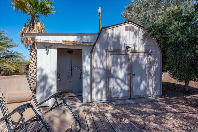 14105 S Cactus Road, Yucca, AZ 86438