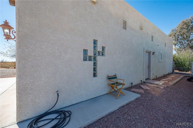 14105 S Cactus Road, Yucca, AZ 86438