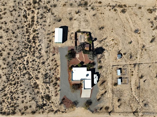 14105 S Cactus Road, Yucca, AZ 86438