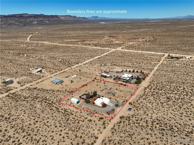 14105 S Cactus Road, Yucca, AZ 86438