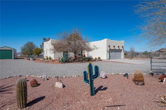 14105 S Cactus Road, Yucca, AZ 86438