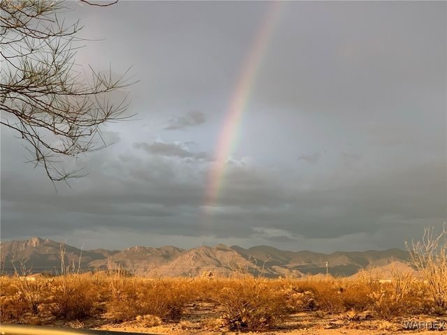 14105 S Cactus Road, Yucca, AZ 86438