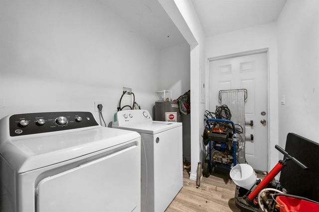 242 SW 3RD Street, Deerfield Beach, FL 33441