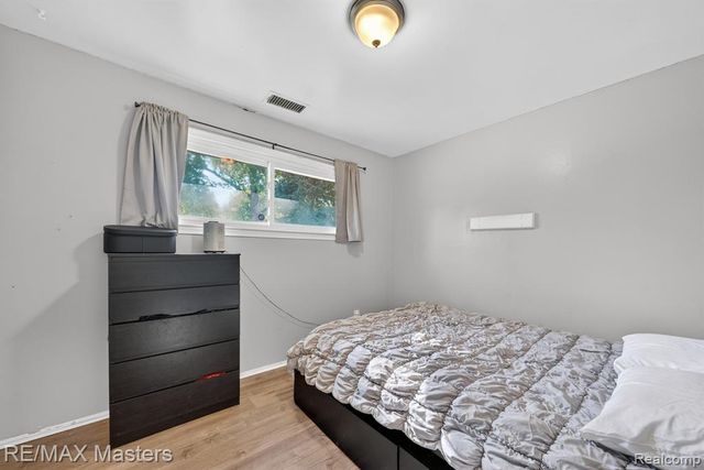 5901 Ziegler Street, Taylor, MI 48180