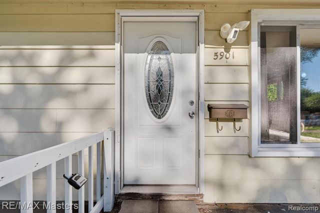 5901 Ziegler Street, Taylor, MI 48180