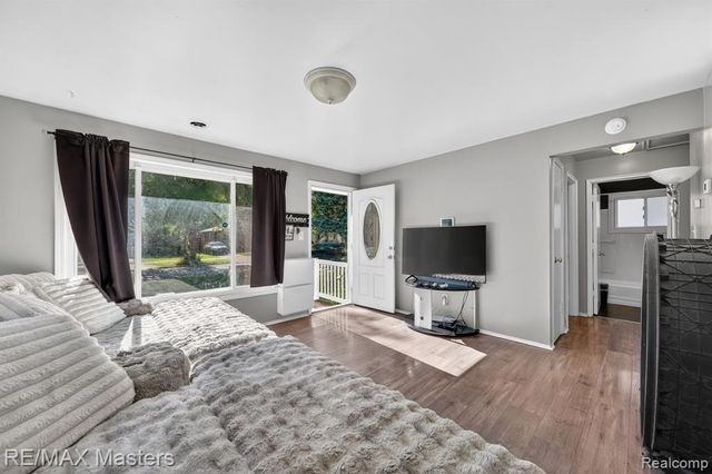 5901 Ziegler Street, Taylor, MI 48180