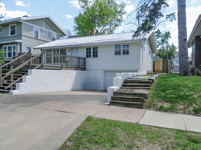 1737 SE Bever Avenue, Cedar Rapids, IA 52403