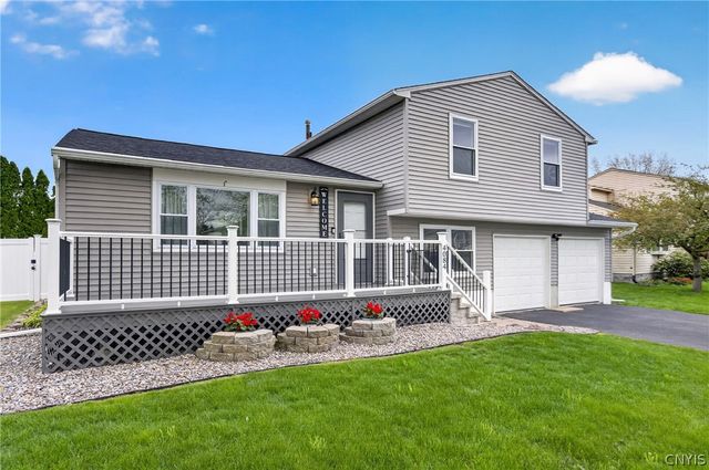 4084 Sweet Gum Ln, Clay, NY 13090