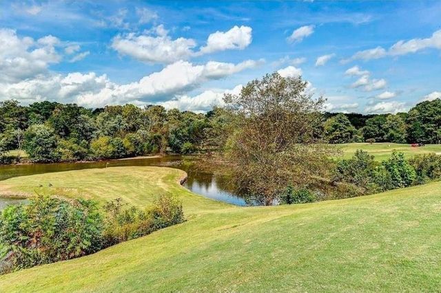 138 Woodmere Square NW, Atlanta, GA 30327