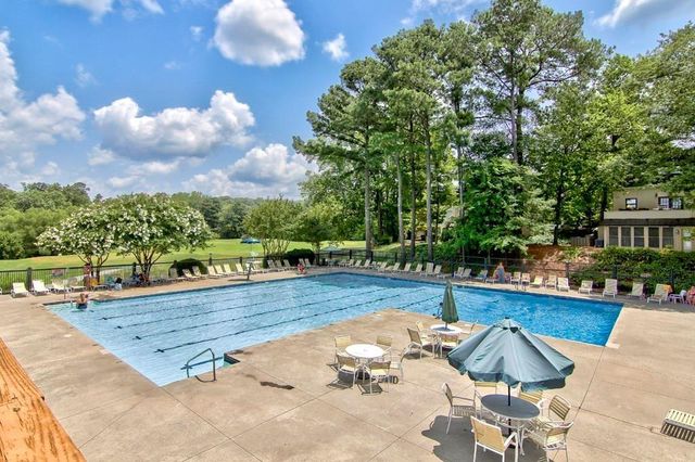 138 Woodmere Square NW, Atlanta, GA 30327