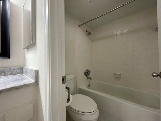 138 Woodmere Square NW, Atlanta, GA 30327