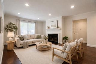 138 Woodmere Square NW, Atlanta, GA 30327