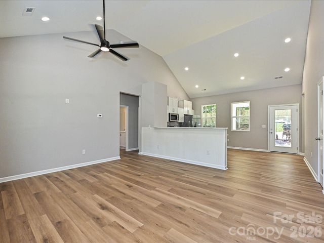 140 Helen Avenue, Bessemer City, NC 28016