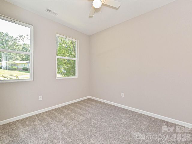 140 Helen Avenue, Bessemer City, NC 28016
