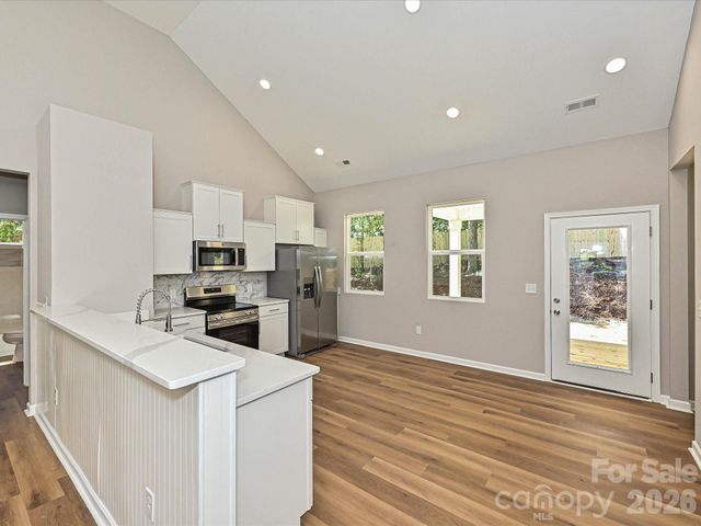140 Helen Avenue, Bessemer City, NC 28016
