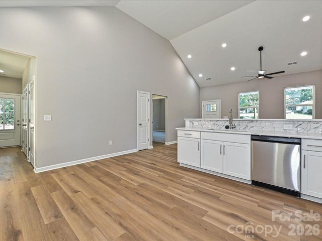 140 Helen Avenue, Bessemer City, NC 28016