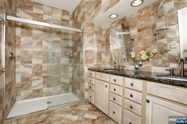 8403 Warrens Way, Wanaque, NJ 07465