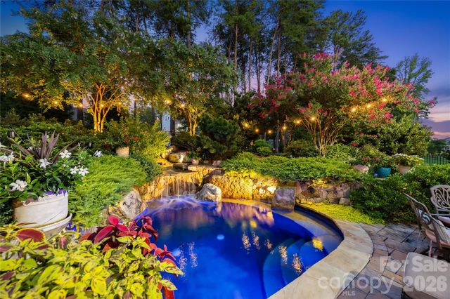 13522 Hyperion Hills Lane, Charlotte, NC 28278