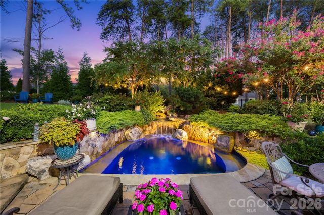 13522 Hyperion Hills Lane, Charlotte, NC 28278