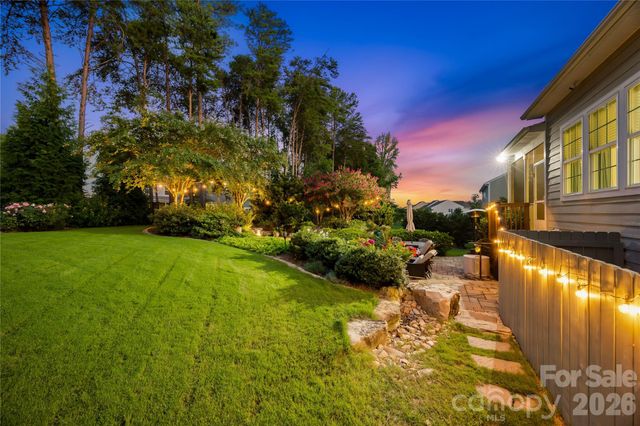 13522 Hyperion Hills Lane, Charlotte, NC 28278