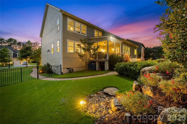 13522 Hyperion Hills Lane, Charlotte, NC 28278