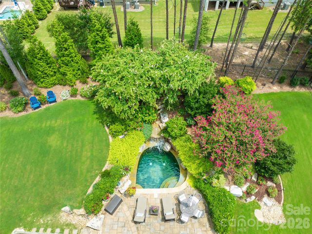 13522 Hyperion Hills Lane, Charlotte, NC 28278