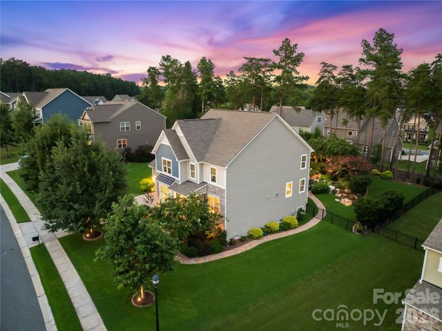 13522 Hyperion Hills Lane, Charlotte, NC 28278