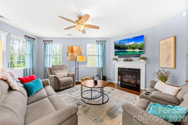 13522 Hyperion Hills Lane, Charlotte, NC 28278
